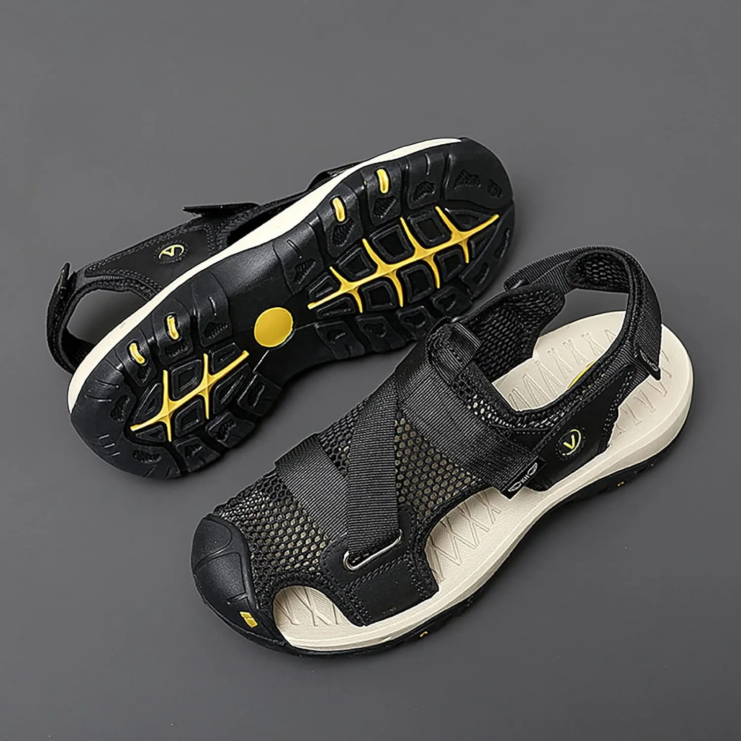 2023 New Andals Men's Breathable Sports Outdoor Beach Shoes Slip Hollow Cowhide Men's Shoes Thong Sandals for Men Wide Men's