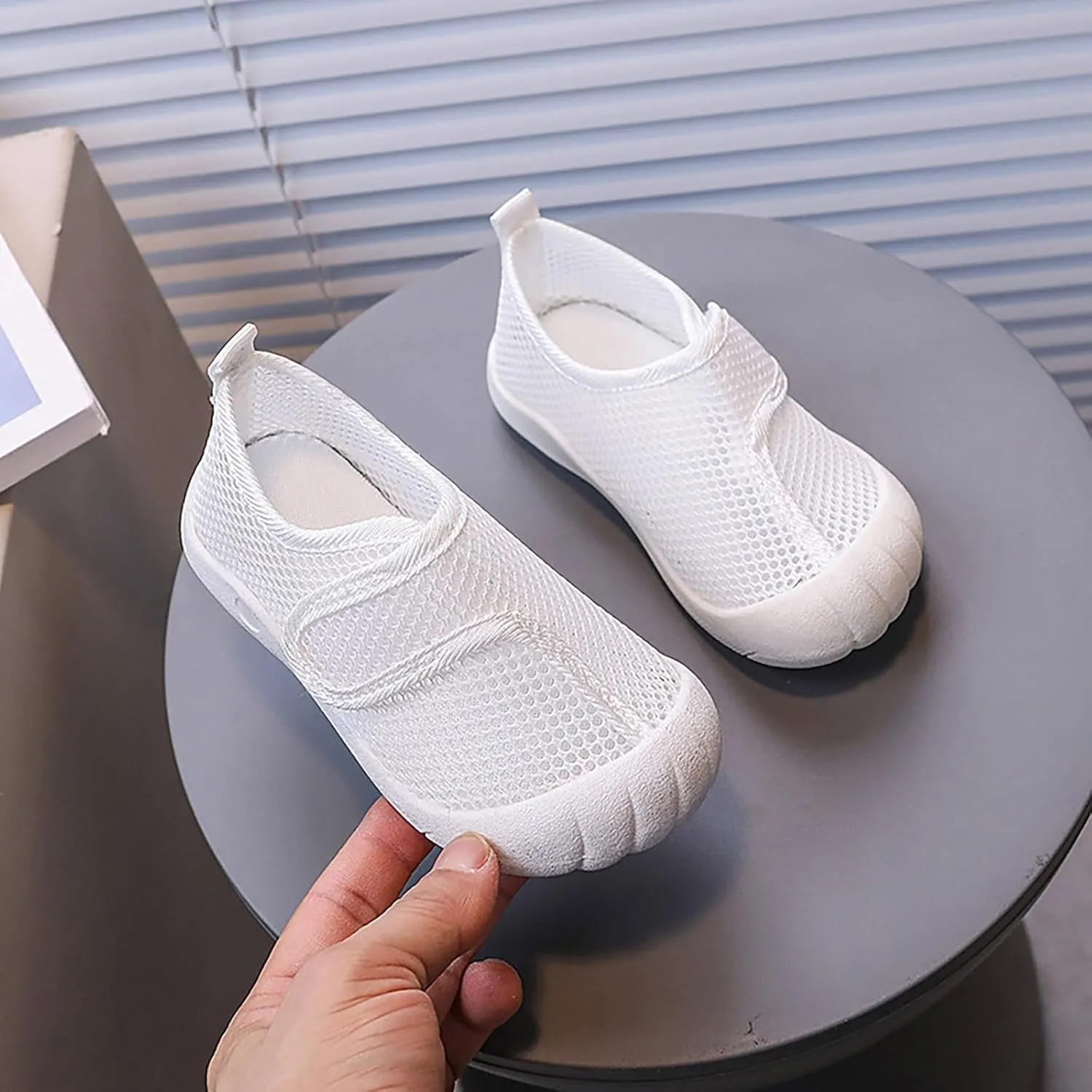 Adjustable Slides Summer New Hollowed Breathable Mesh Shoes Boys Baotou Anti Kick Sandals Girls Solid Color Beach Shoes
