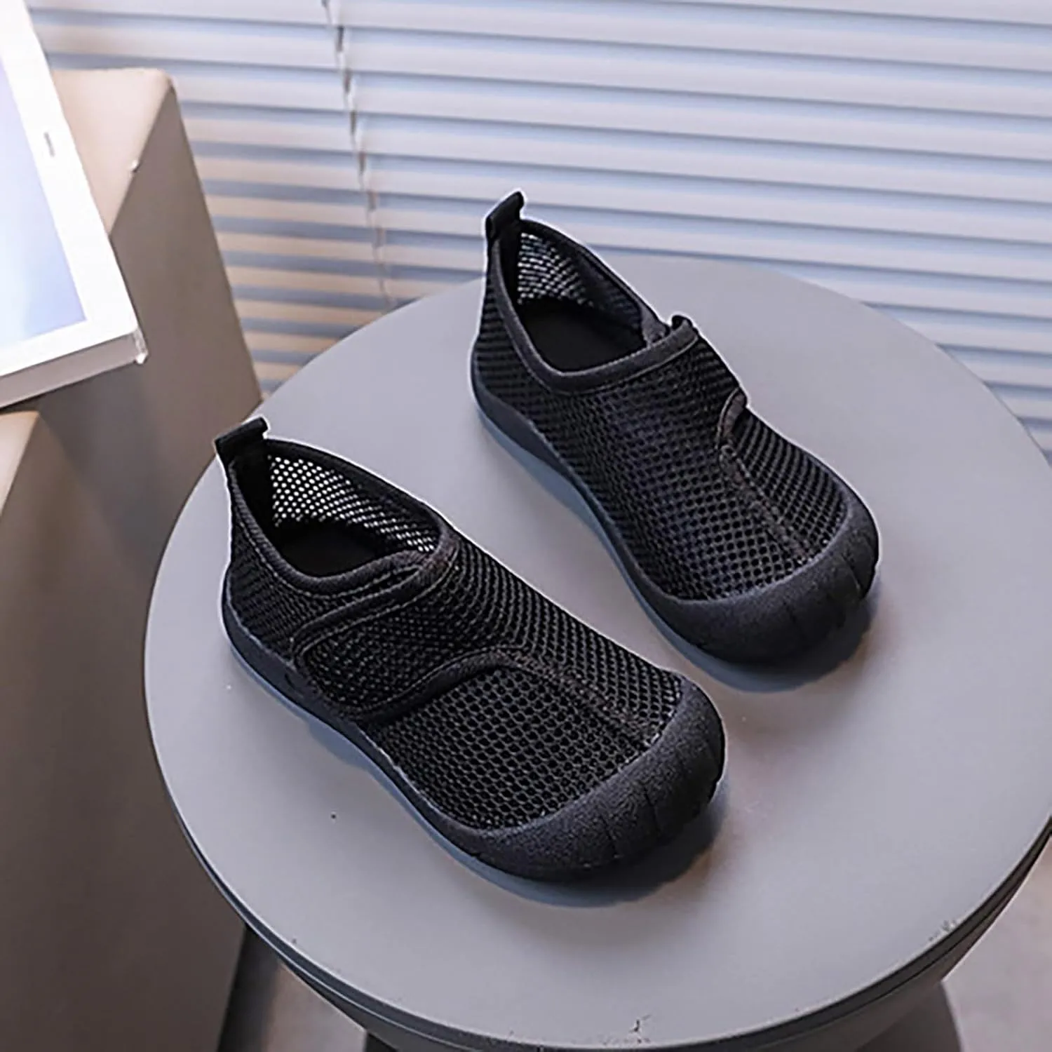 Adjustable Slides Summer New Hollowed Breathable Mesh Shoes Boys Baotou Anti Kick Sandals Girls Solid Color Beach Shoes