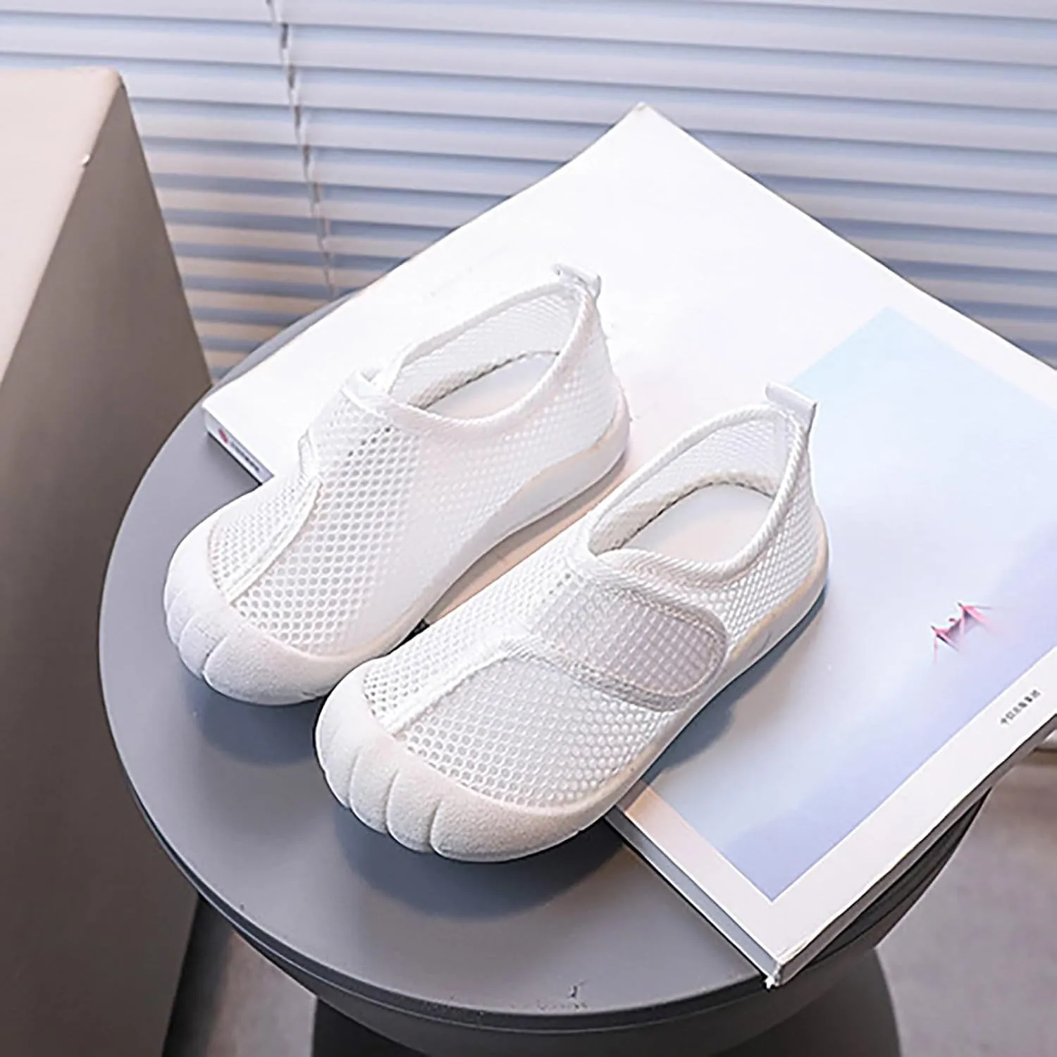 Adjustable Slides Summer New Hollowed Breathable Mesh Shoes Boys Baotou Anti Kick Sandals Girls Solid Color Beach Shoes