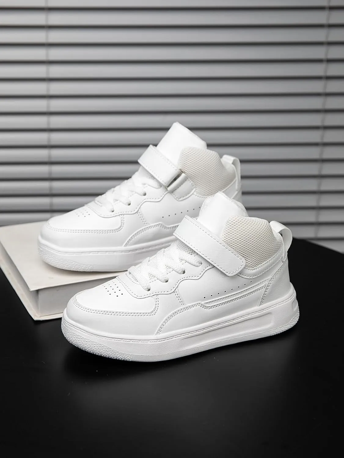 Boys Girls Sports Board Shoes with Leather Upper, Breathable Comfortable, for Basketball Running Walking Tennis Suitable for All Seasons