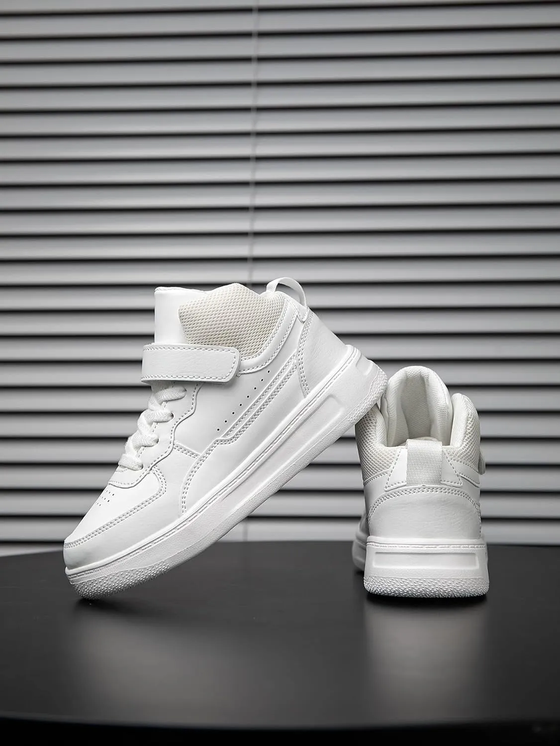 Boys Girls Sports Board Shoes with Leather Upper, Breathable Comfortable, for Basketball Running Walking Tennis Suitable for All Seasons