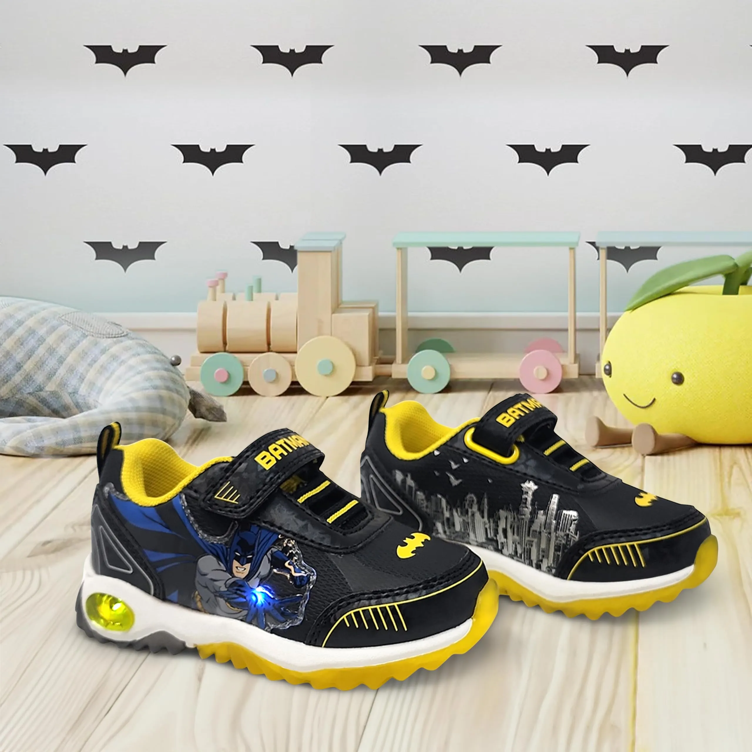 DC Comics Batman Boy's Athletic Light Up Shoes Children W/Adjustable Strap