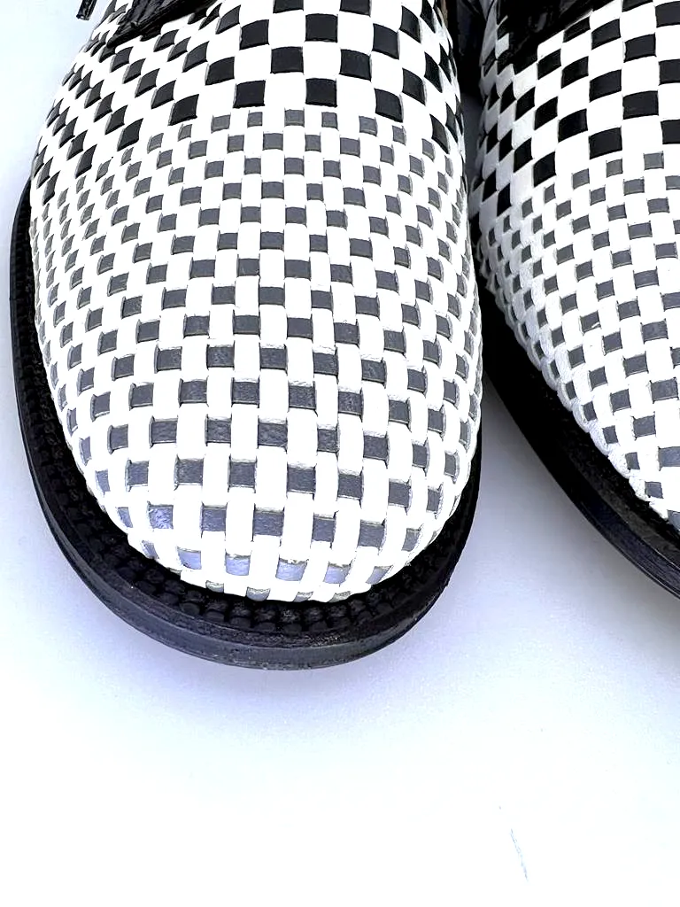 DIAN B. MILANO OXFORD SHOES