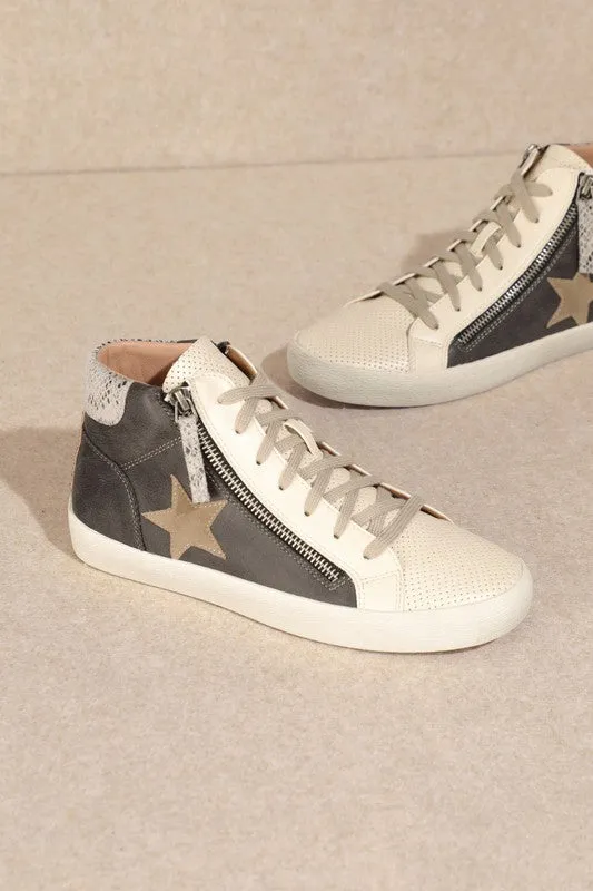 Elle Sneakers