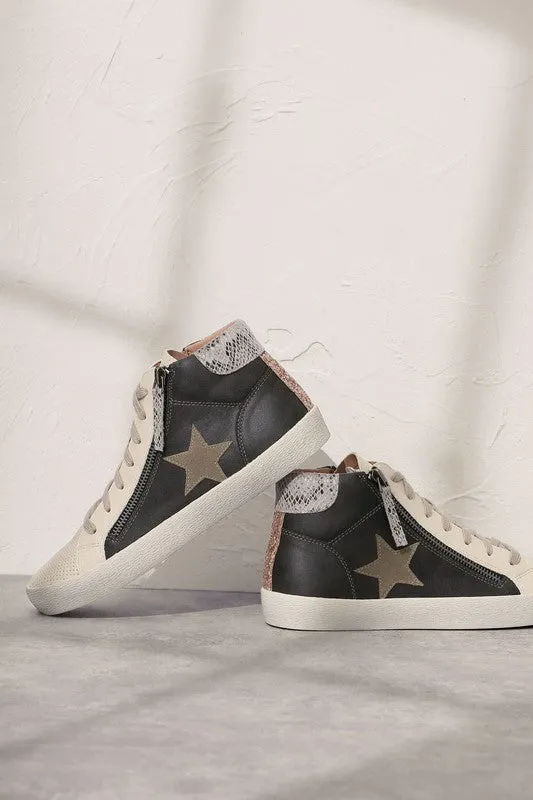 Elle Sneakers