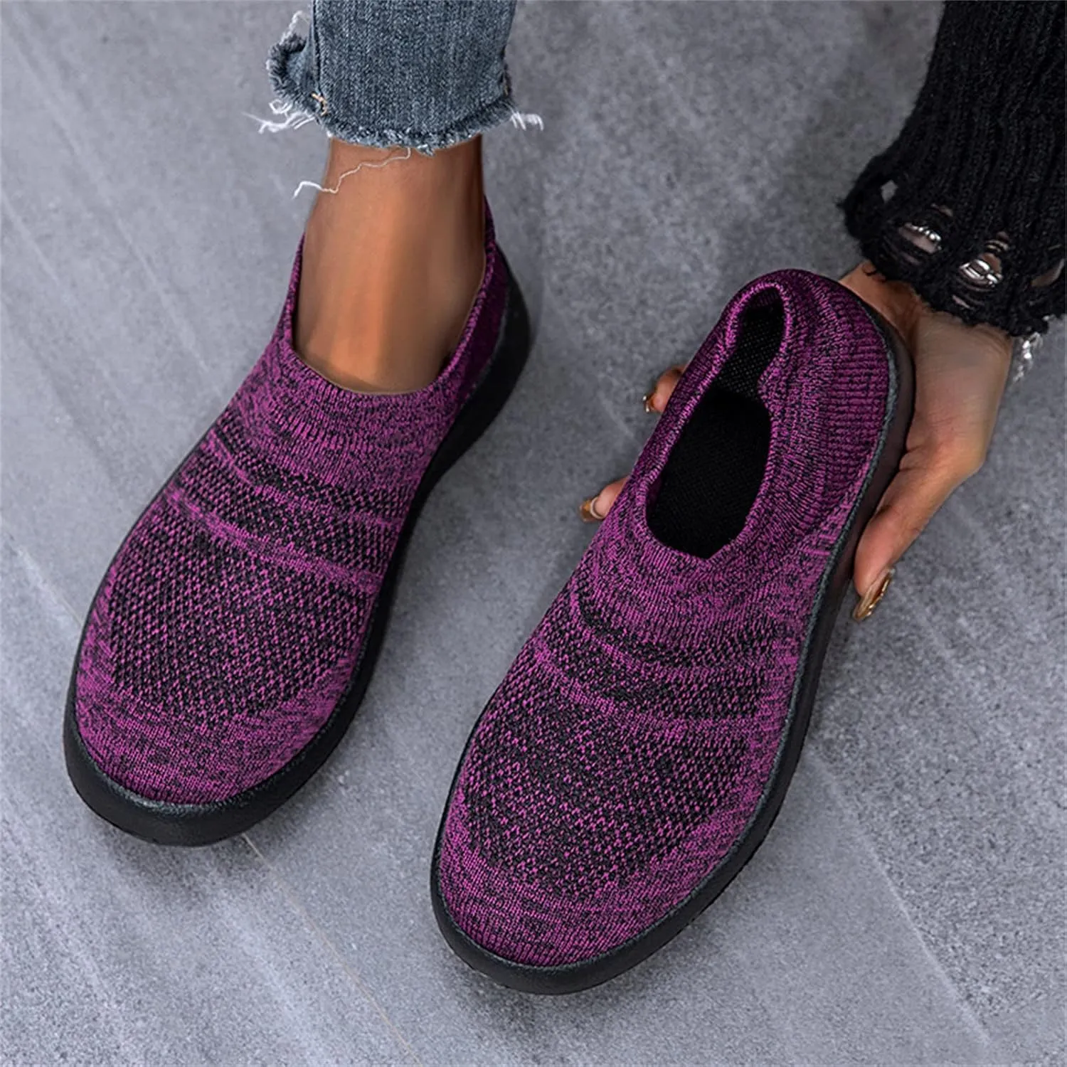 Fashion Summer Men Sports Shoes Flat Bottom Lightweight Slip On Flying Woven Mesh Sneaker Rack for Sneaker Boots Men