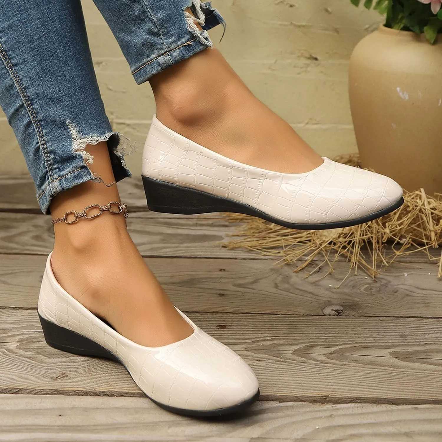 Flats for Women Soft Ballet Shoes Comfortable PU Leather Dressy Flat Shoes Round Toe Slip on Walking, Driving, Work