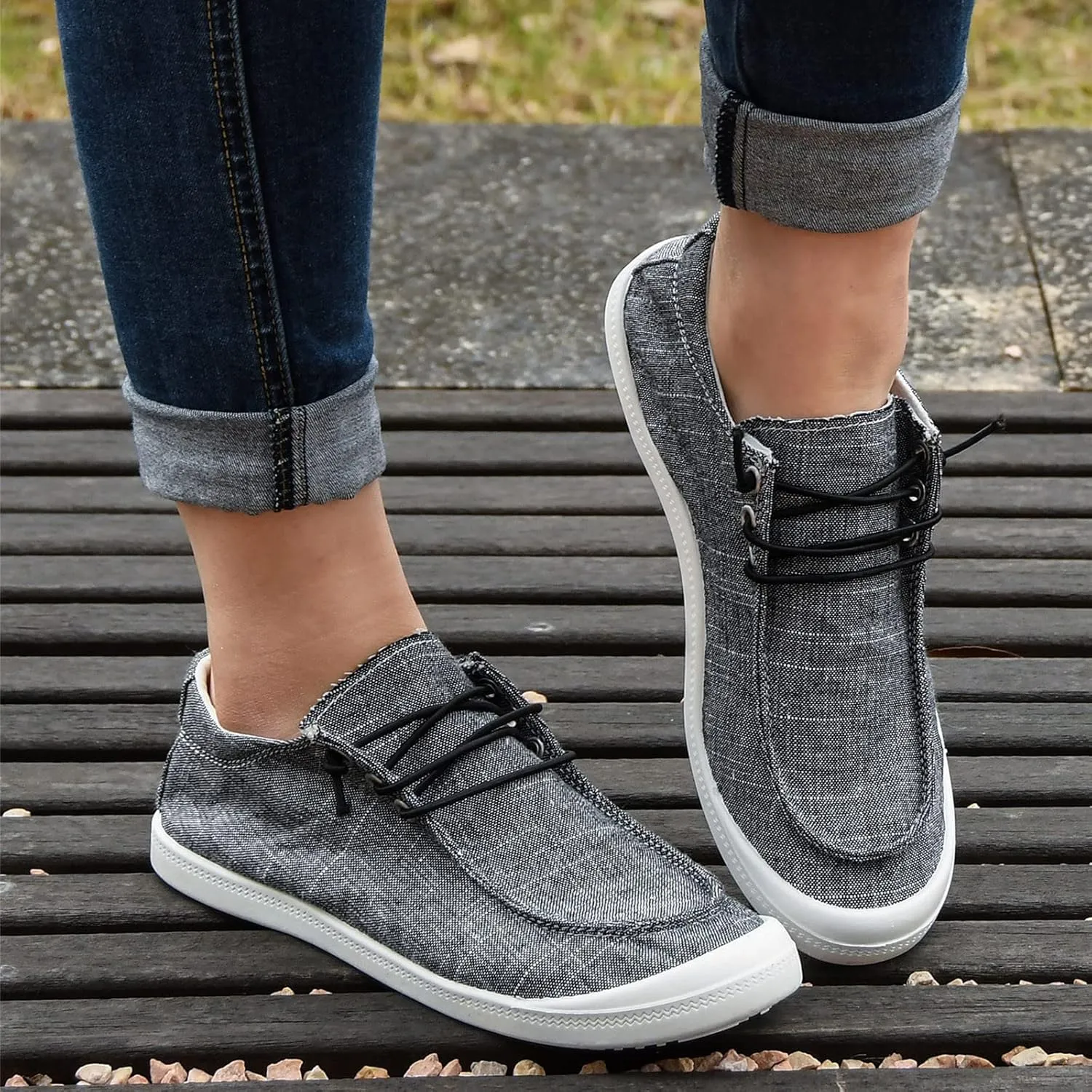 Gumipy Women's Fashion Sneakers, Christmas Print Canvas Shoes Flat Round Toe Non-Slip Flat Shoes Slip On Loafers Shoes