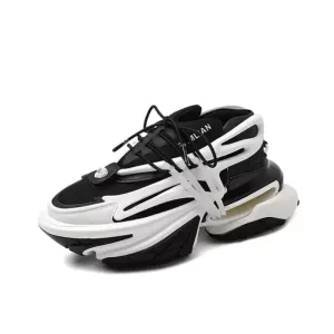 Helios Sneakers