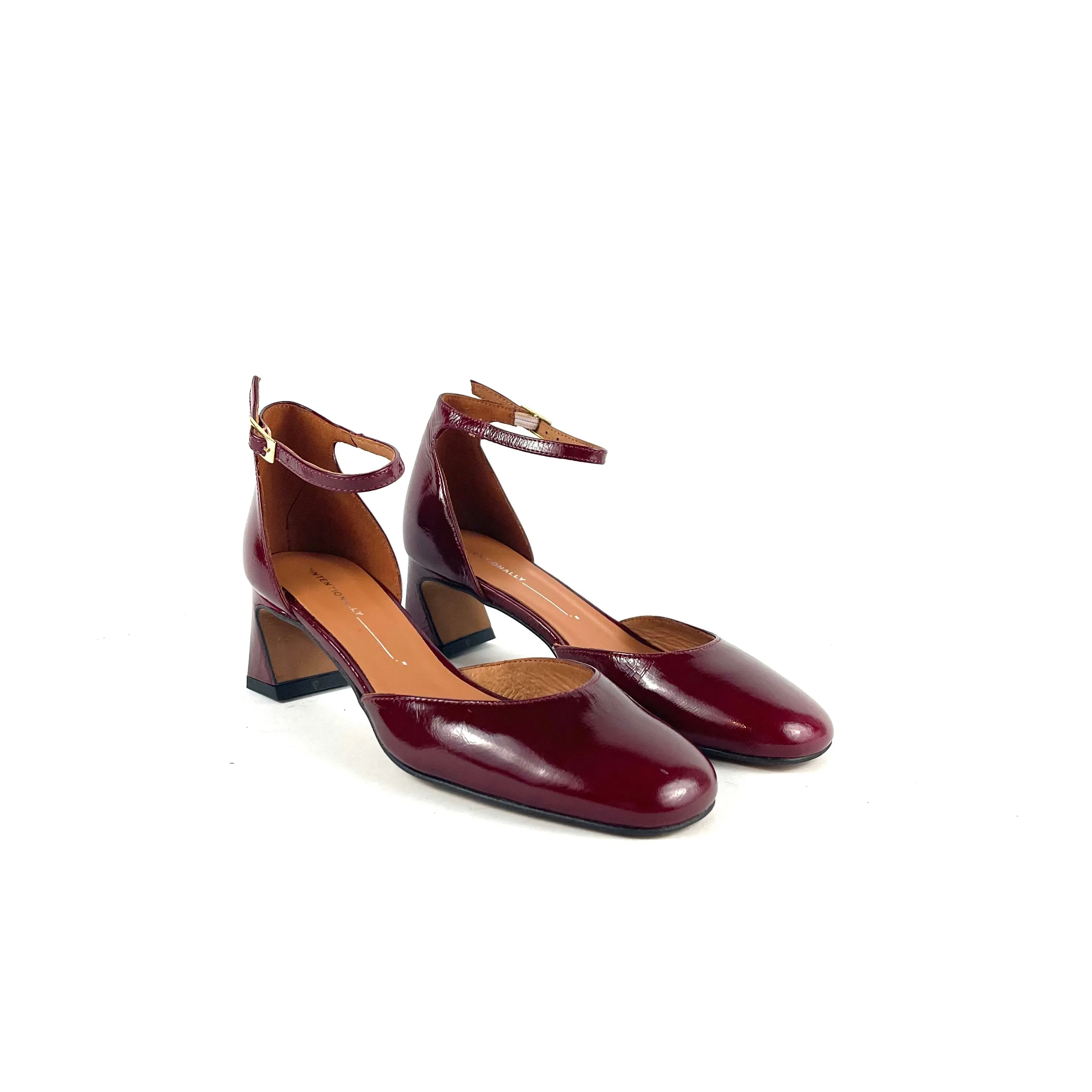 Intentionally Blank - Polly (Merlot)