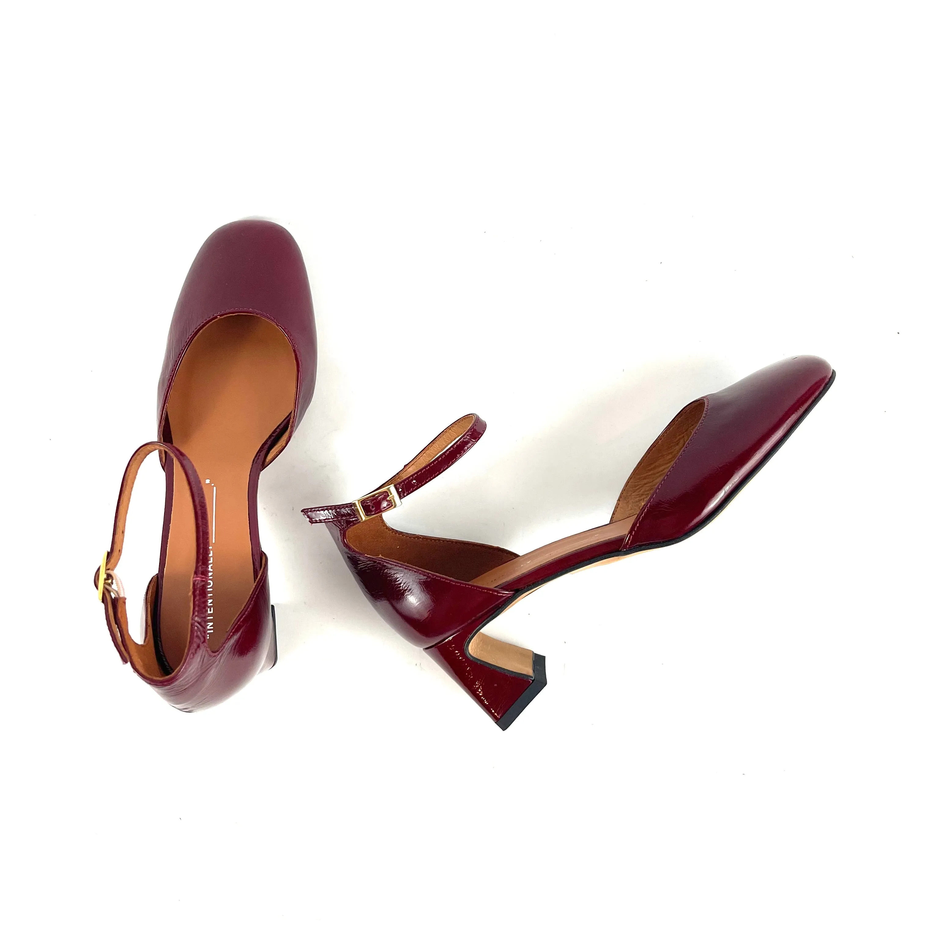 Intentionally Blank - Polly (Merlot)