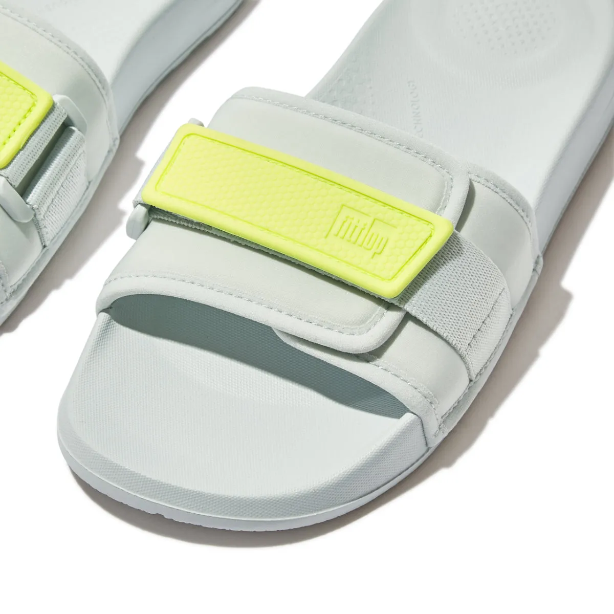 IQUSHION Adjustable Water-Resistant Pool Slides