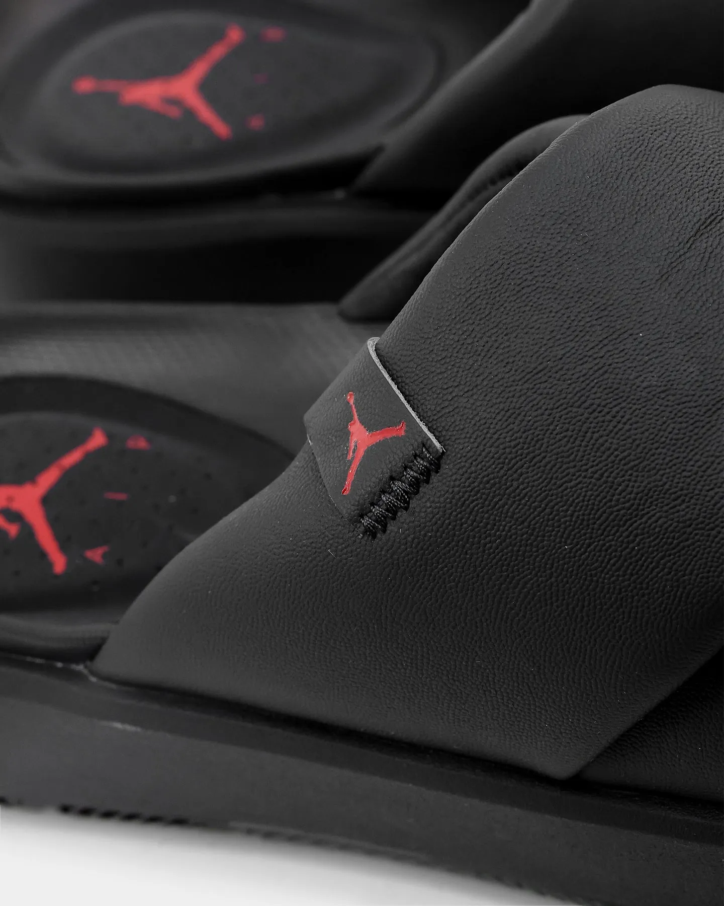 Jordan Women's Jordan Sophia Slides Off Noir/Black-Fire-Red