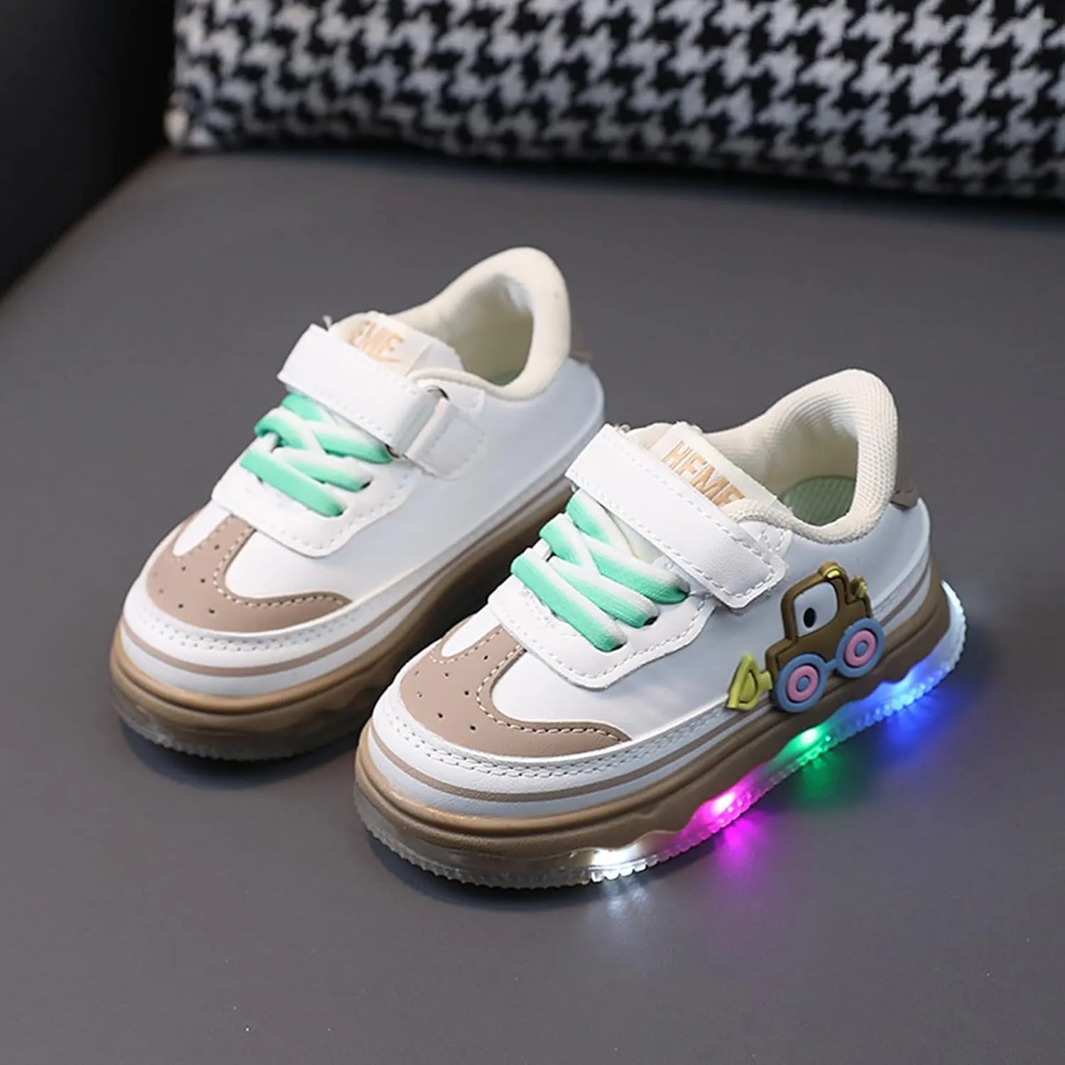Kids Light Up Flashing Sneaker Athletic Running Shoes Lace-Up Slip-on Sneakers for Boy Girl Outdoor Kids Canvas Shoes