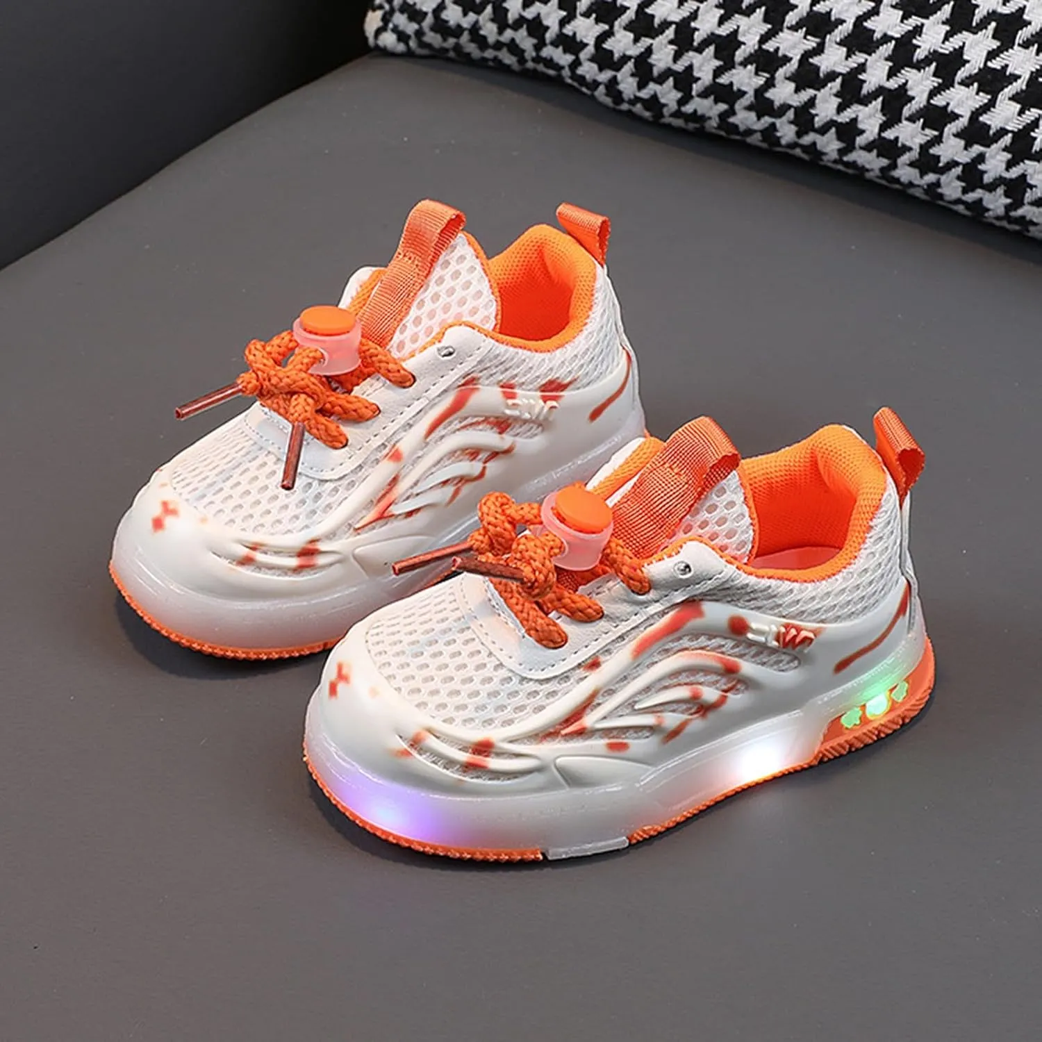 Kids Toddler Light Up Flashing Shoes Girls Boys Lightweight Breathable Flat Walking Sneaker Sport Shoes for Kids