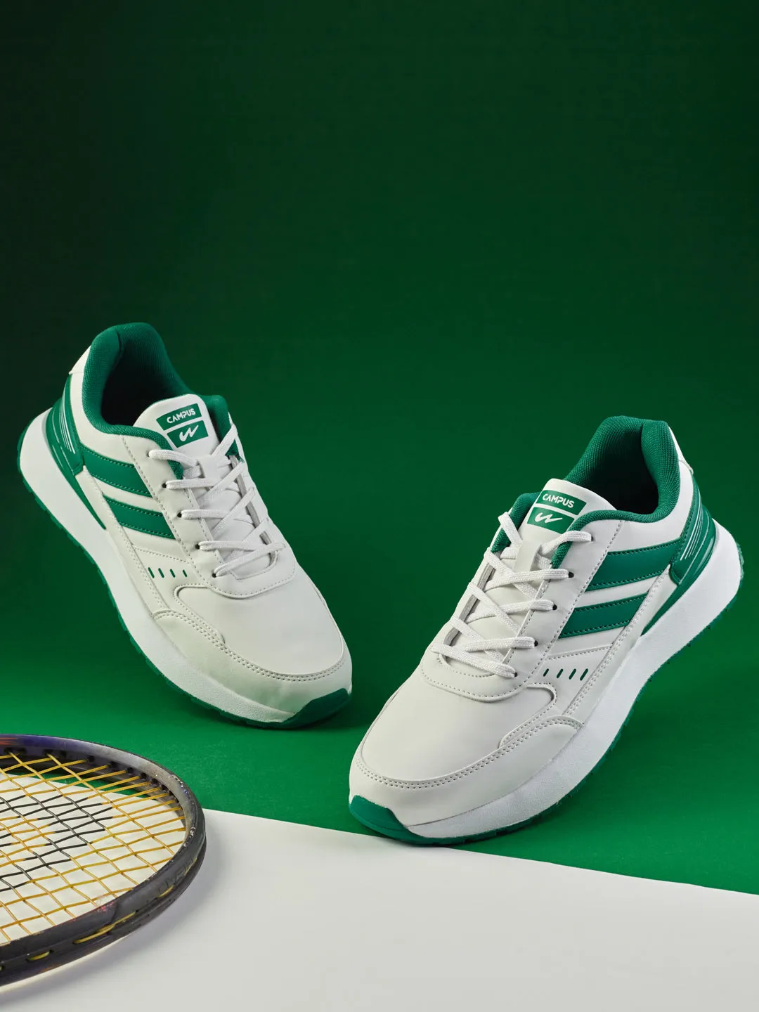 KNICK White Men's Sneakers