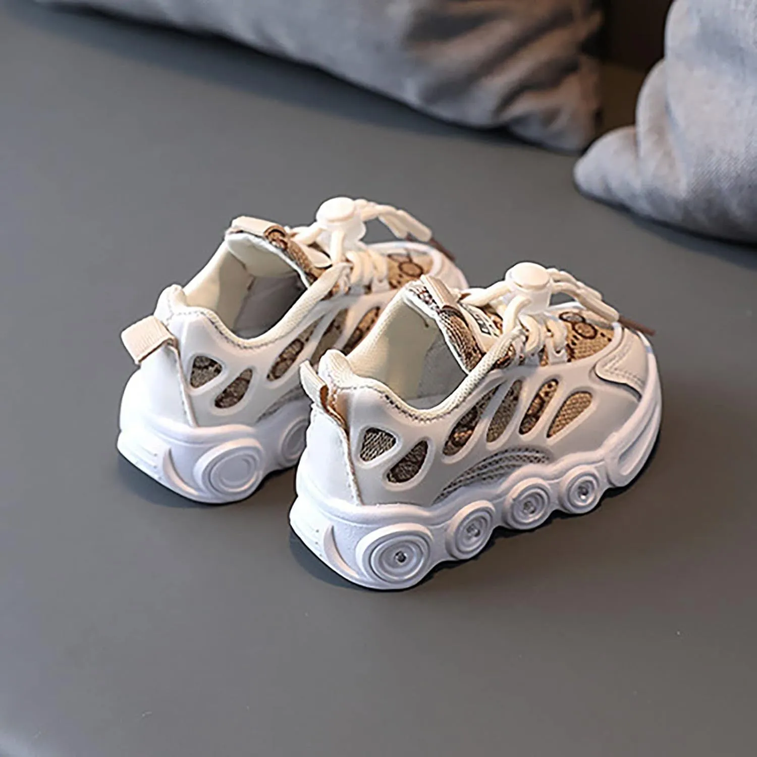 Light Up Shoes for Kids Fashion Adjustable Strap Lace-Up Athletic Sport Walking Sneakers Outdoor Indoor Trainer