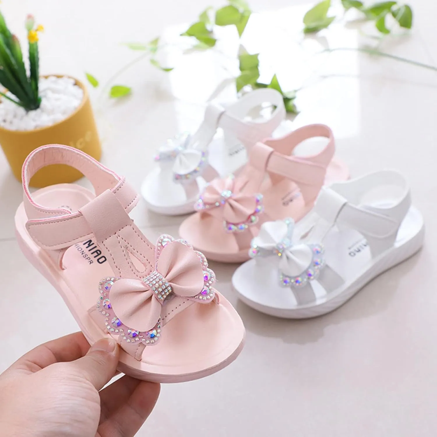 Little Girls Sandals Open Toe Cute Flat Dress Sandals Outdoor Fashion Summer Shoes Toddler First Walkers Shoes (White, 7-8 Years Little Child)