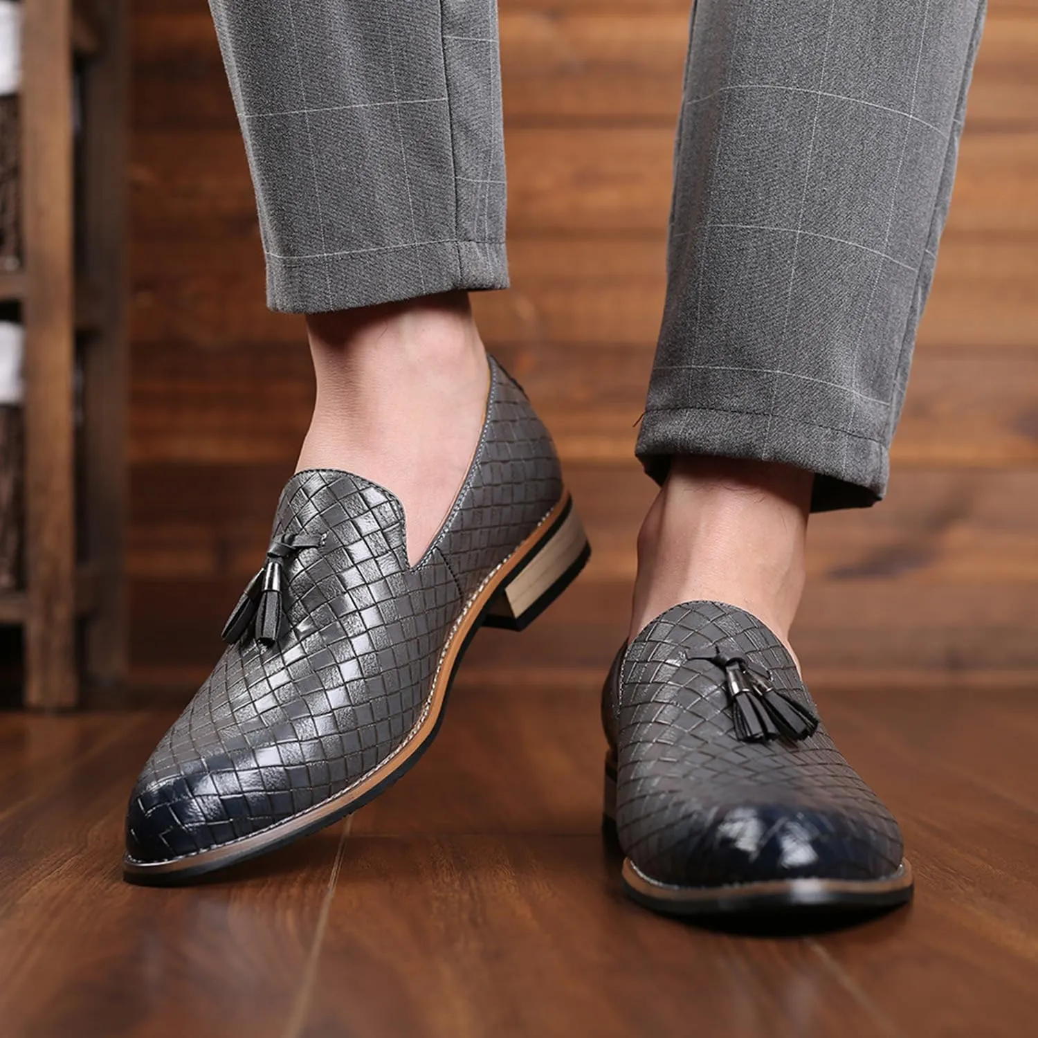 Men's Loafers Dress Shoes Casual Business Dress Shoes Oxfords Slip On Driving Shoes with Tassels