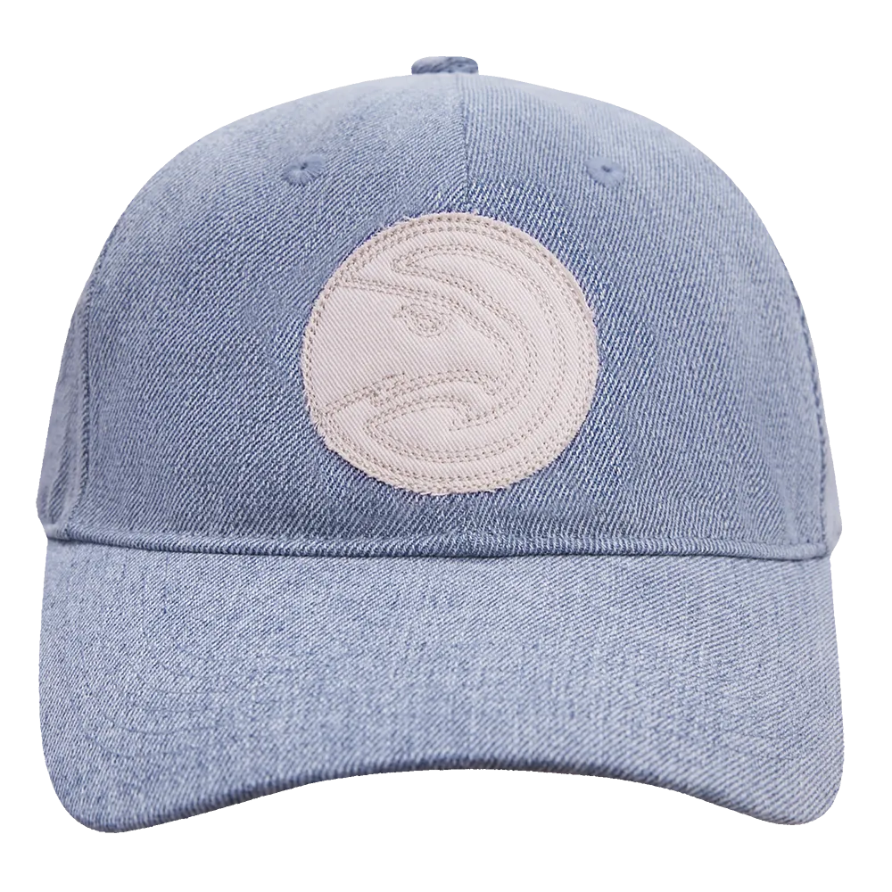NBA ATLANTA HAWKS VARSITY BLUES DENIM MEN'S DAD HAT (DENIM)