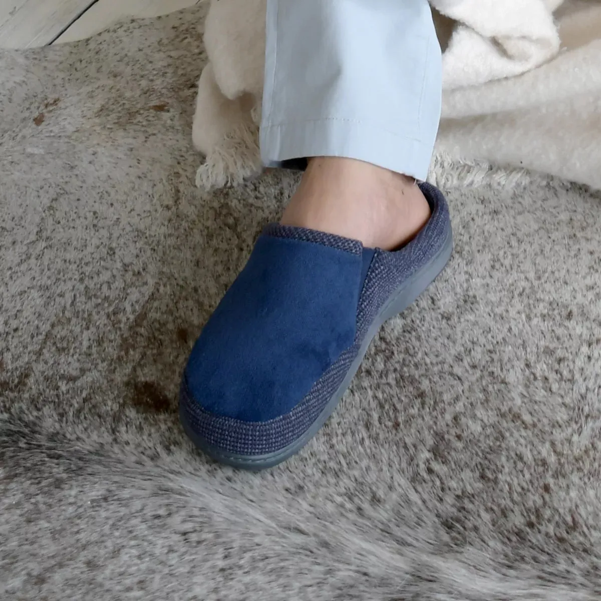 New Men's isotoner Microterry and Waffle Travis Hoodback Slippers, Sz XXL 13-14