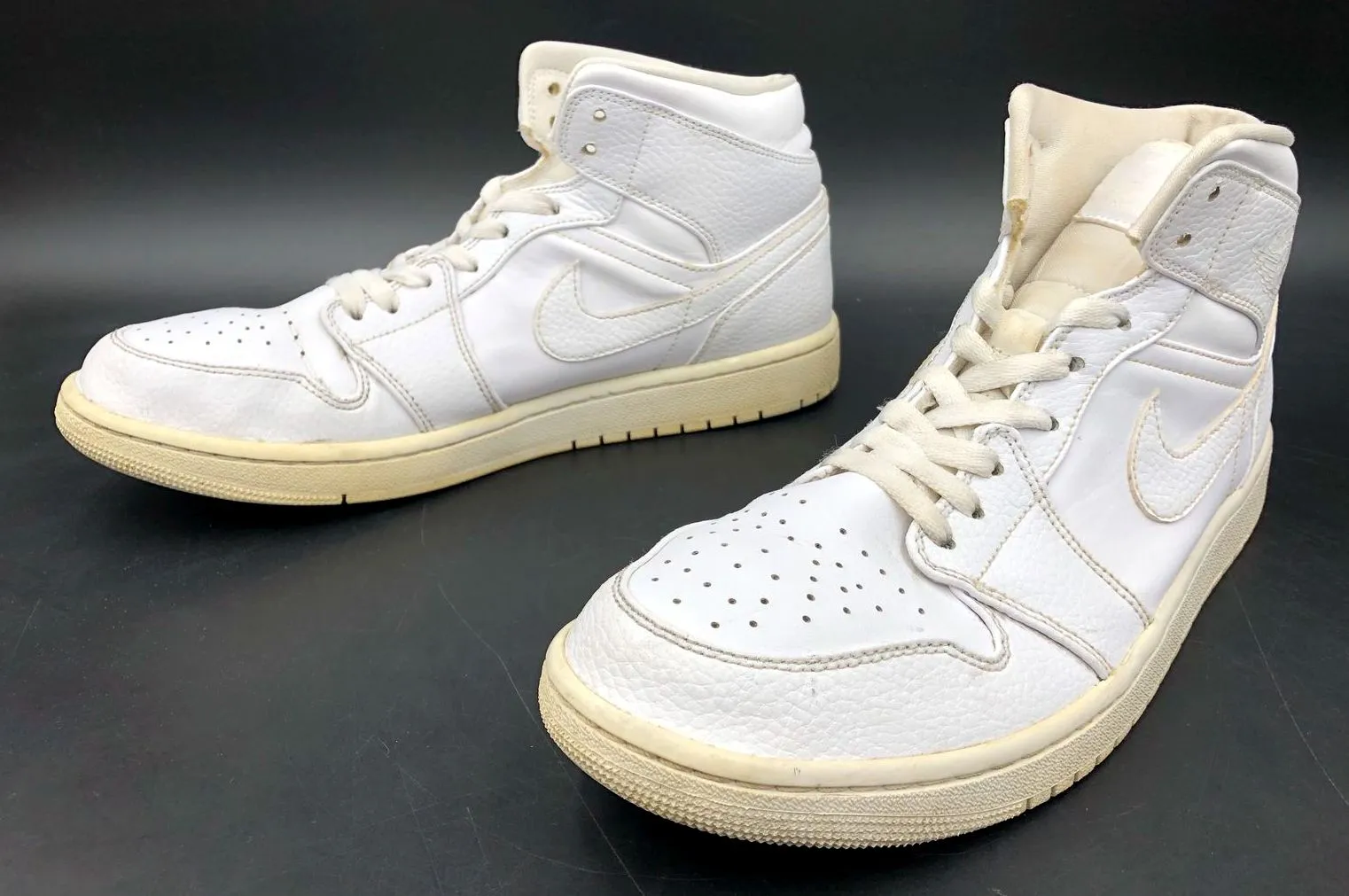 Nike Air Jordan 1 Mid 'Triple White' 2020 Men's Sneakers - Size 10.5 ( COA)
