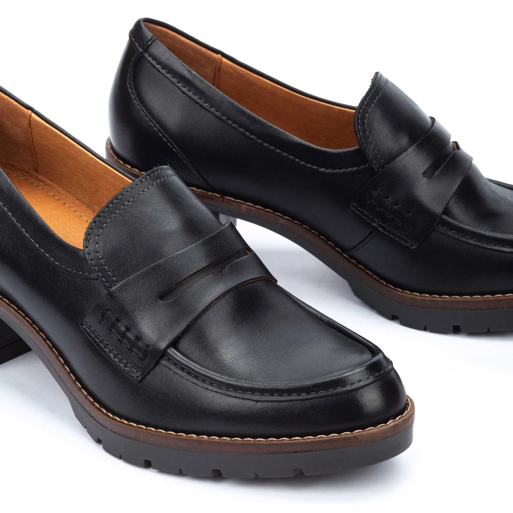 Pikolinos Llanes Loafer Black Women's