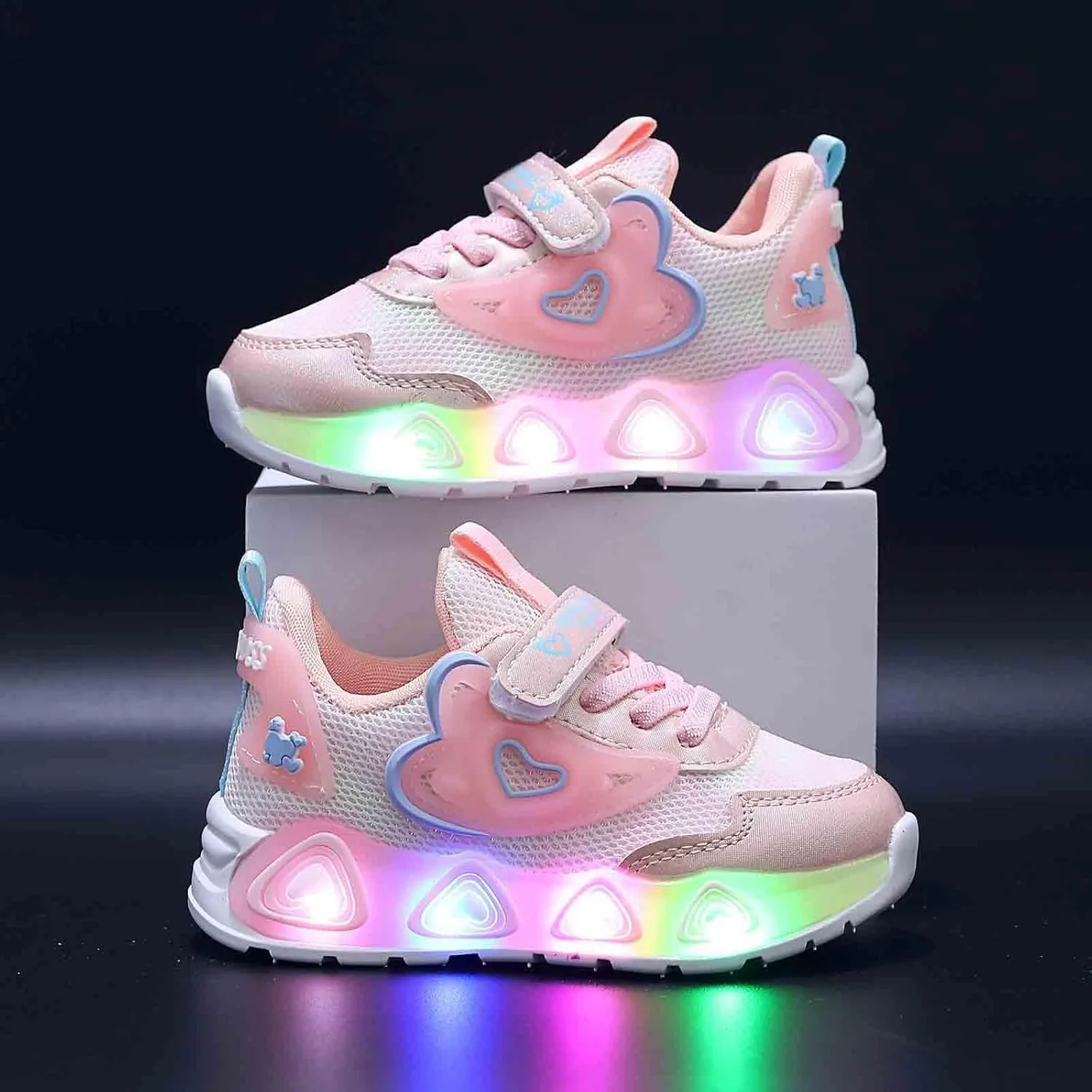 Sneakers for Kids Girls Boys Running Sneakers Kids Light Up Shoes LED Flashing Lightweight Mesh Breathable Adorable