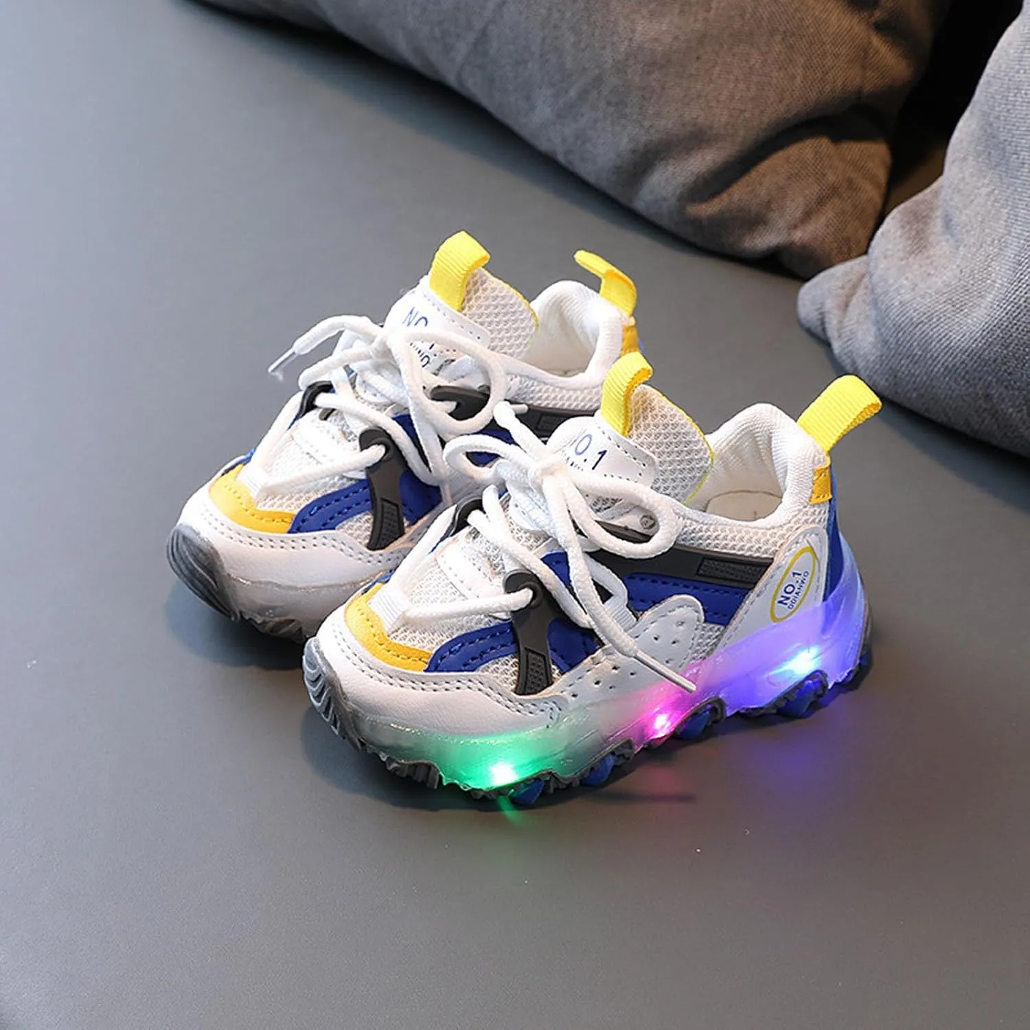 Toddler LED Light Up Shoes Baby Boys Girls Breathable Fashion Flashing First Walking Sneaker for Toddler Running Shoes