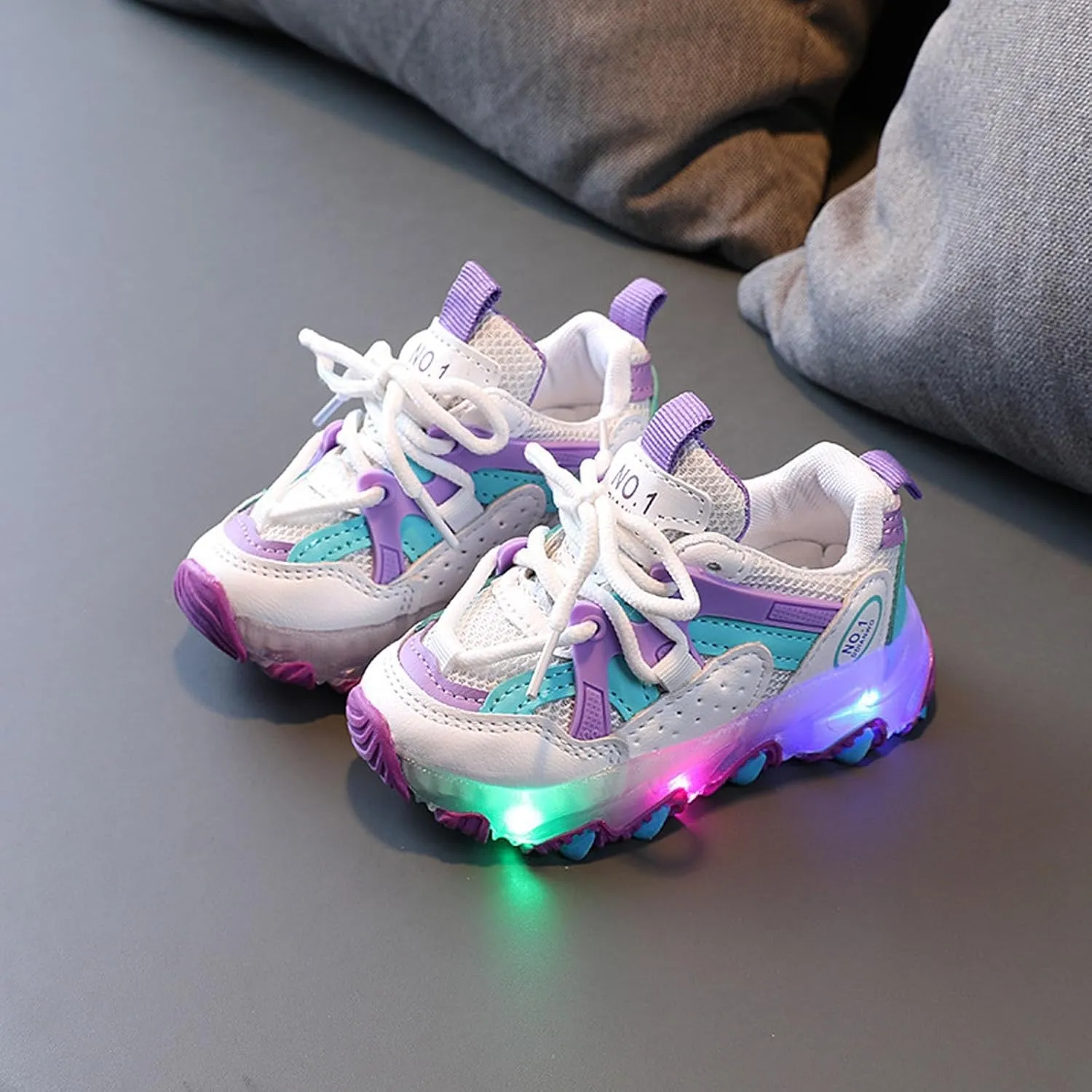 Toddler LED Light Up Shoes Baby Boys Girls Breathable Fashion Flashing First Walking Sneaker for Toddler Running Shoes