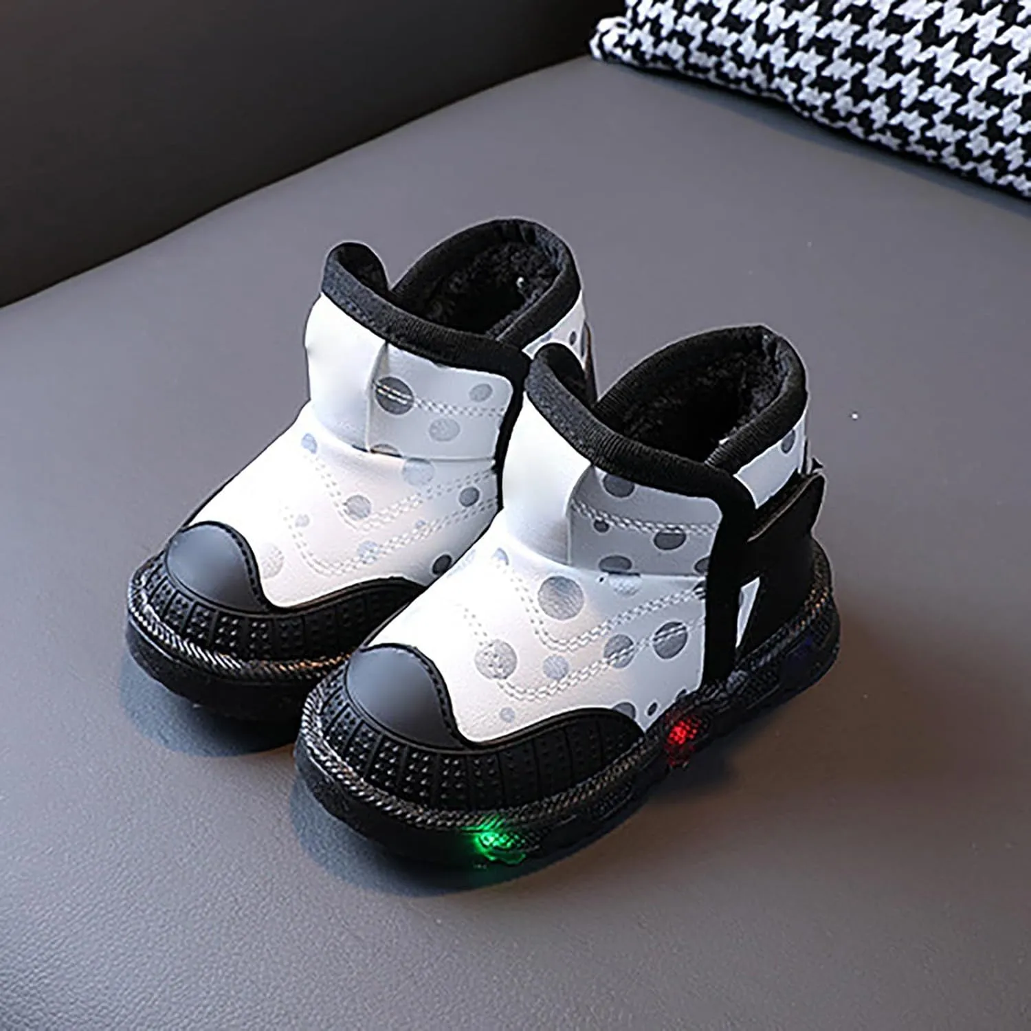 Toddler Light Up Shoes Non-Slip 𝐖aterproof Slip On Winter Boots Wide Toe Box Warm Snow Boots Led Casual Sneaker