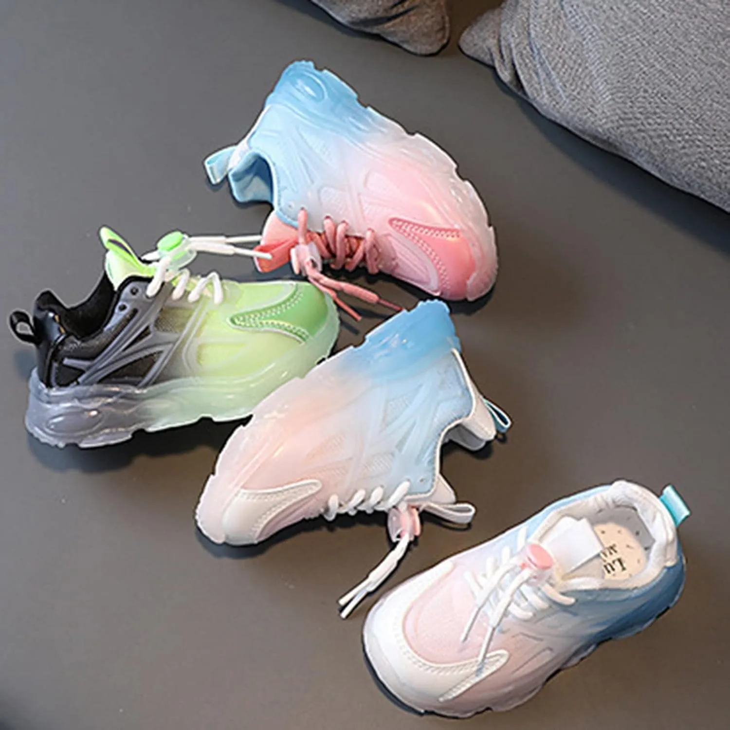 Unisex-Child Lights Up Sneaker Lightweight Breathable Running Shoes Soft Sole Casual Sport Girls Winter Shoes Size 8