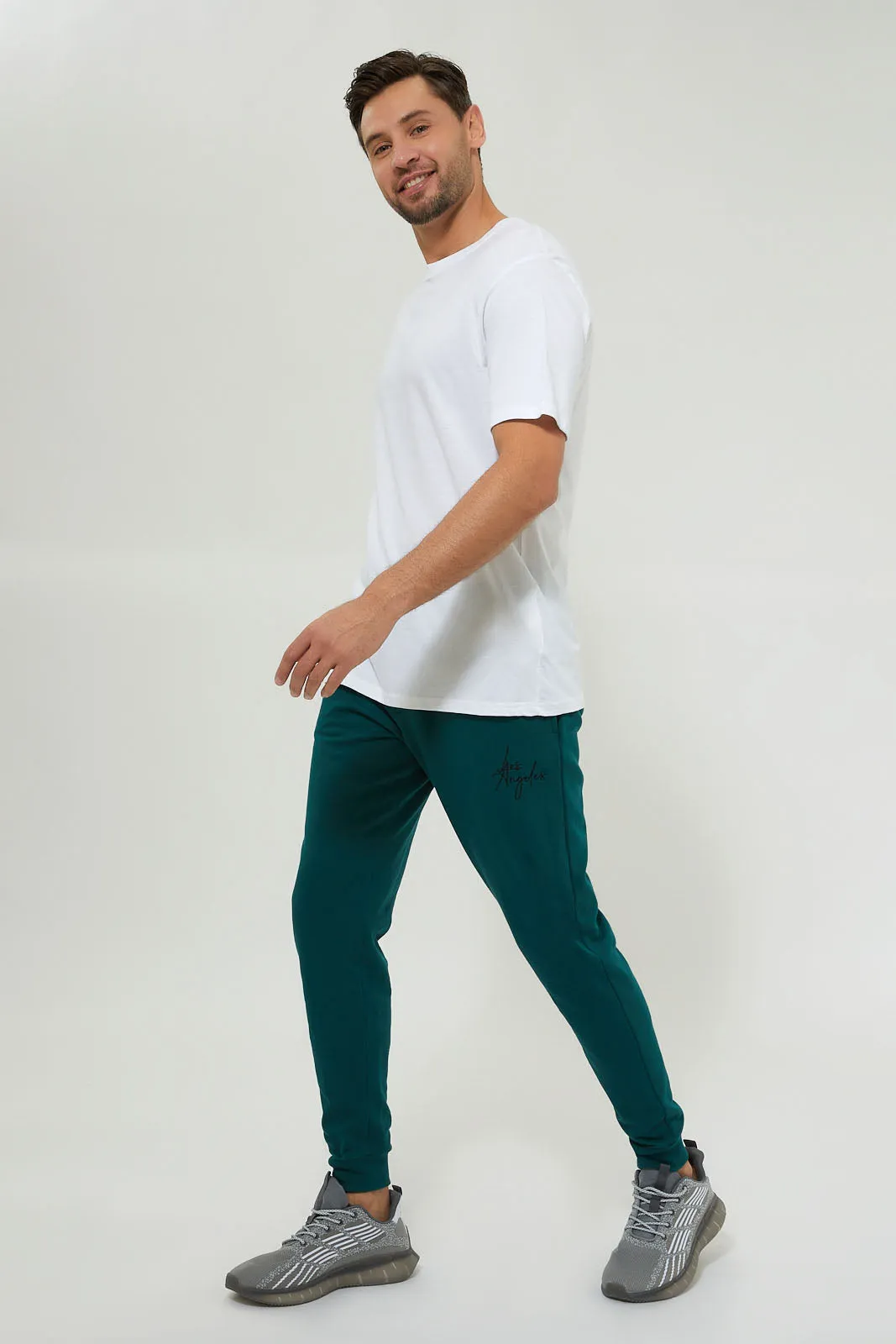 White Round Neck Basic T-Shirt