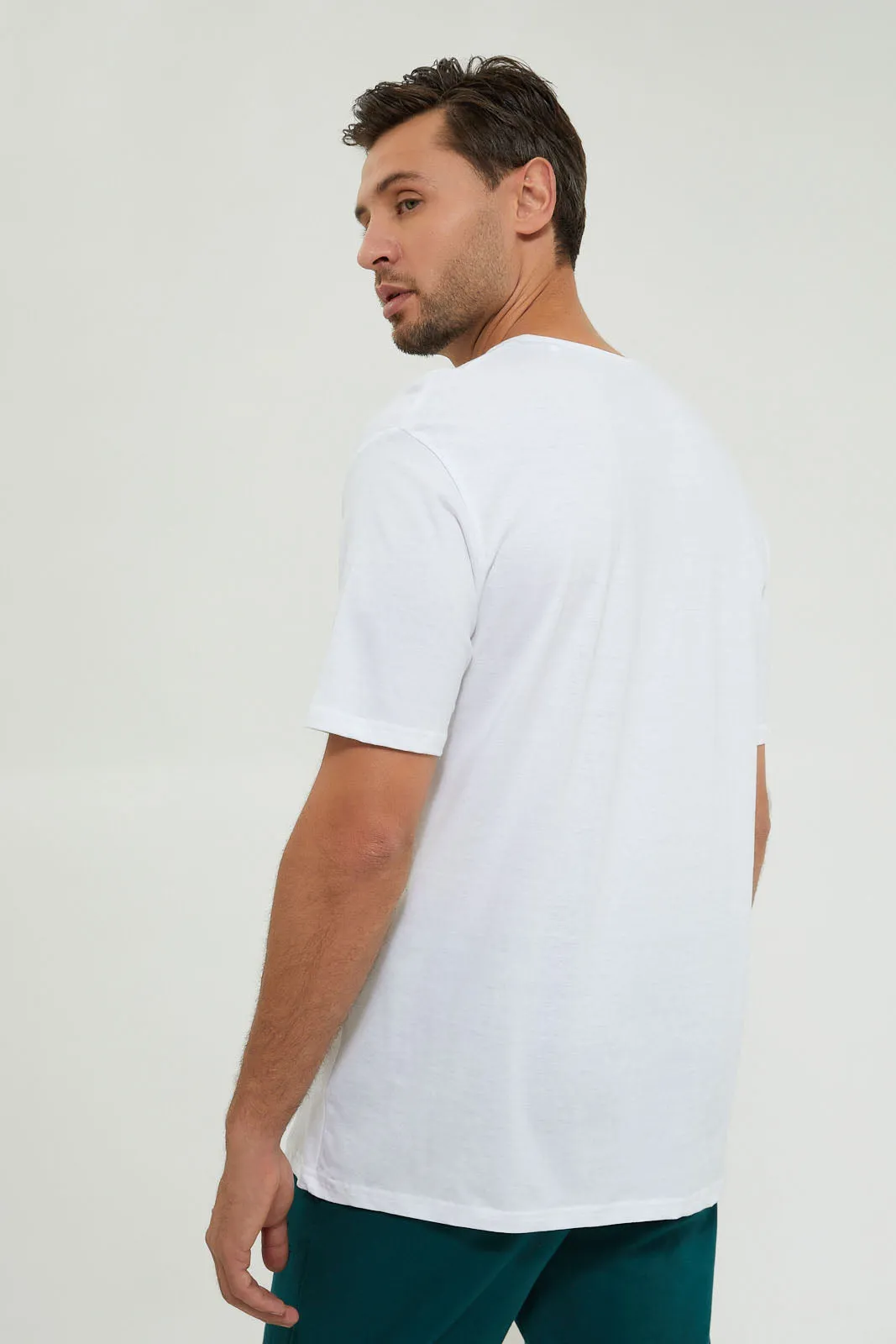 White Round Neck Basic T-Shirt