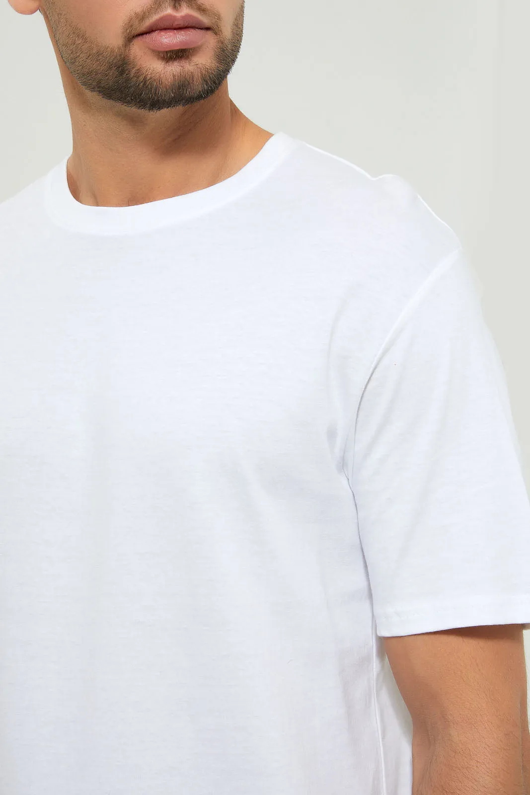 White Round Neck Basic T-Shirt