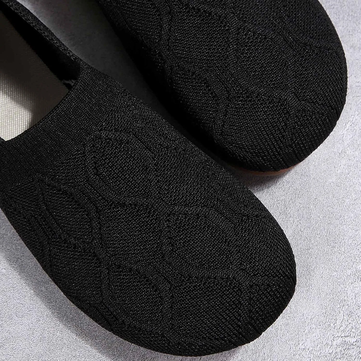 Women's Breathable Slip-On Casual Shoes Lightweight Comfortable Flat Sandals for Daily Wear Travel Outfits