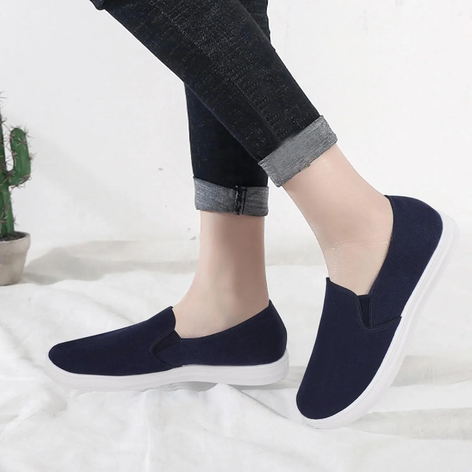 Women's Casual Shoes Summer Knit Slip On Walking Shoes Breathable L𝐨w Heel Dress Sneaker Wide Width Mesh Comfortable Sneakers