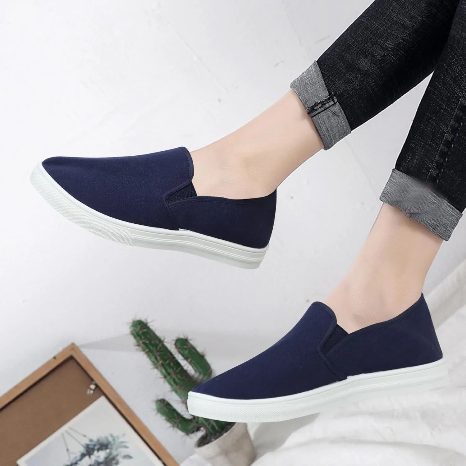 Women's Casual Shoes Summer Knit Slip On Walking Shoes Breathable L𝐨w Heel Dress Sneaker Wide Width Mesh Comfortable Sneakers