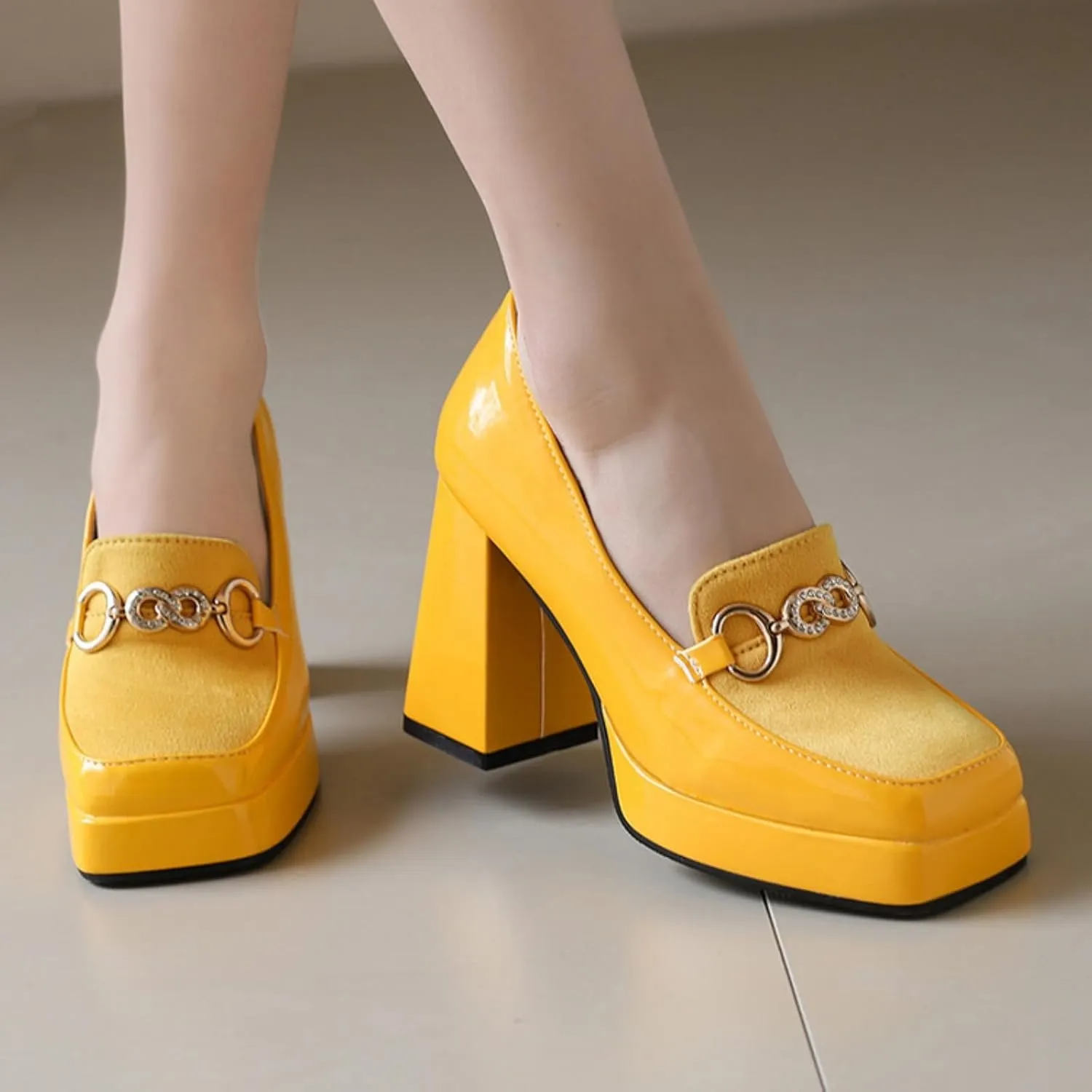 Women's Chunky Heels Mary Jane Shoes Square Closed Toe Platform Block Casual Slip on Patent Leather High Heels Elegant Comfortable Wedding Party Dress Pumps