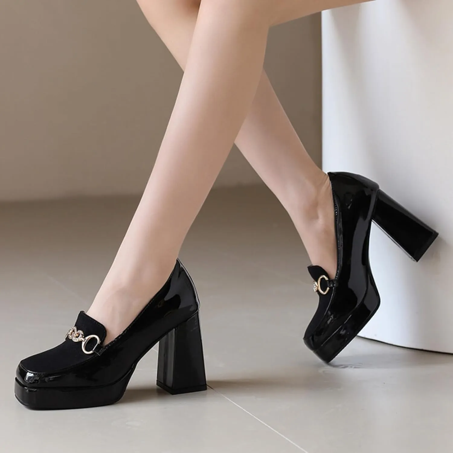 Women's Chunky Heels Mary Jane Shoes Square Closed Toe Platform Block Casual Slip on Patent Leather High Heels Elegant Comfortable Wedding Party Dress Pumps