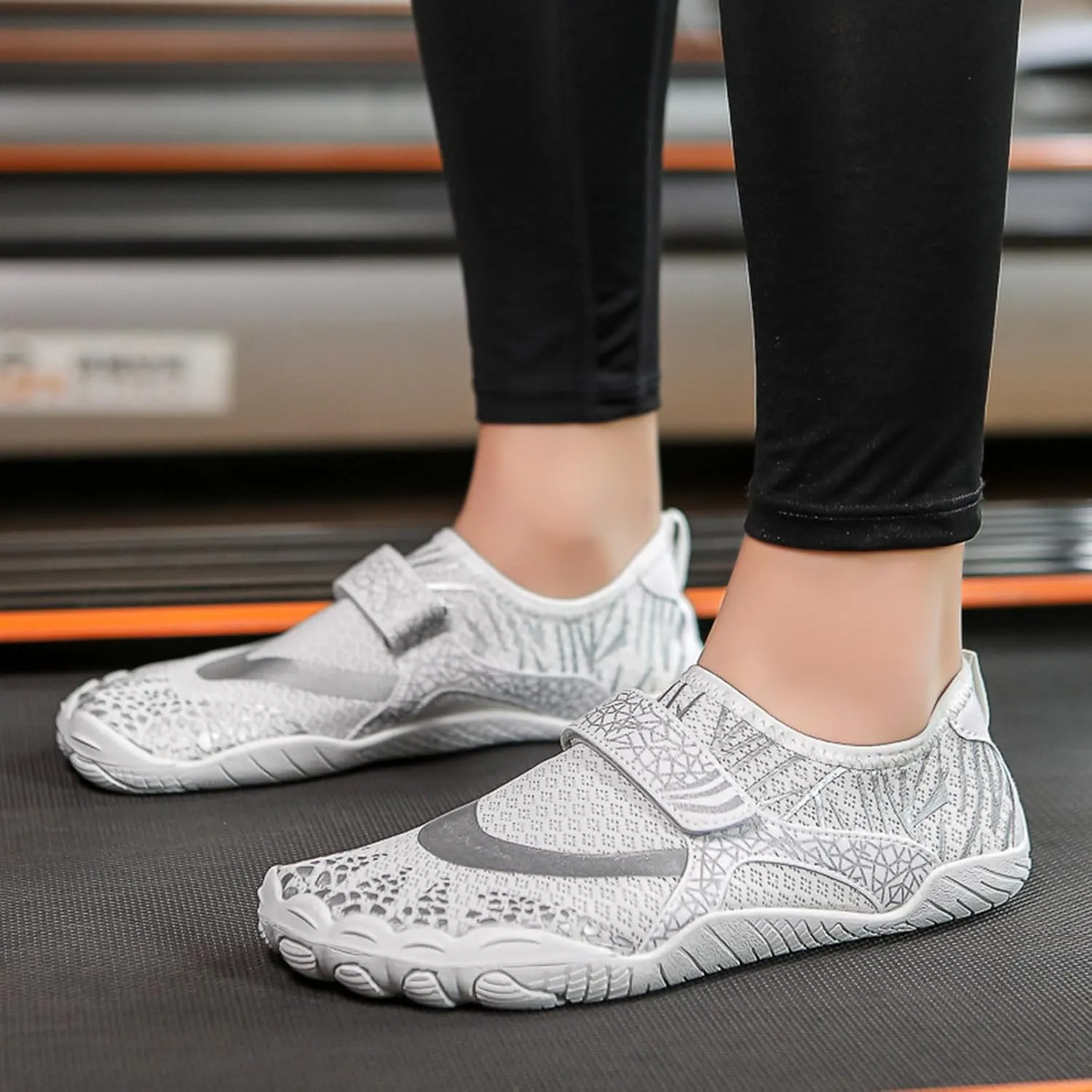 Women's Grounded Footwear Wading Five Toe Shoes Room Beach Snorkeling Shoes Aesthetic Shoes Barefoot Shoes
