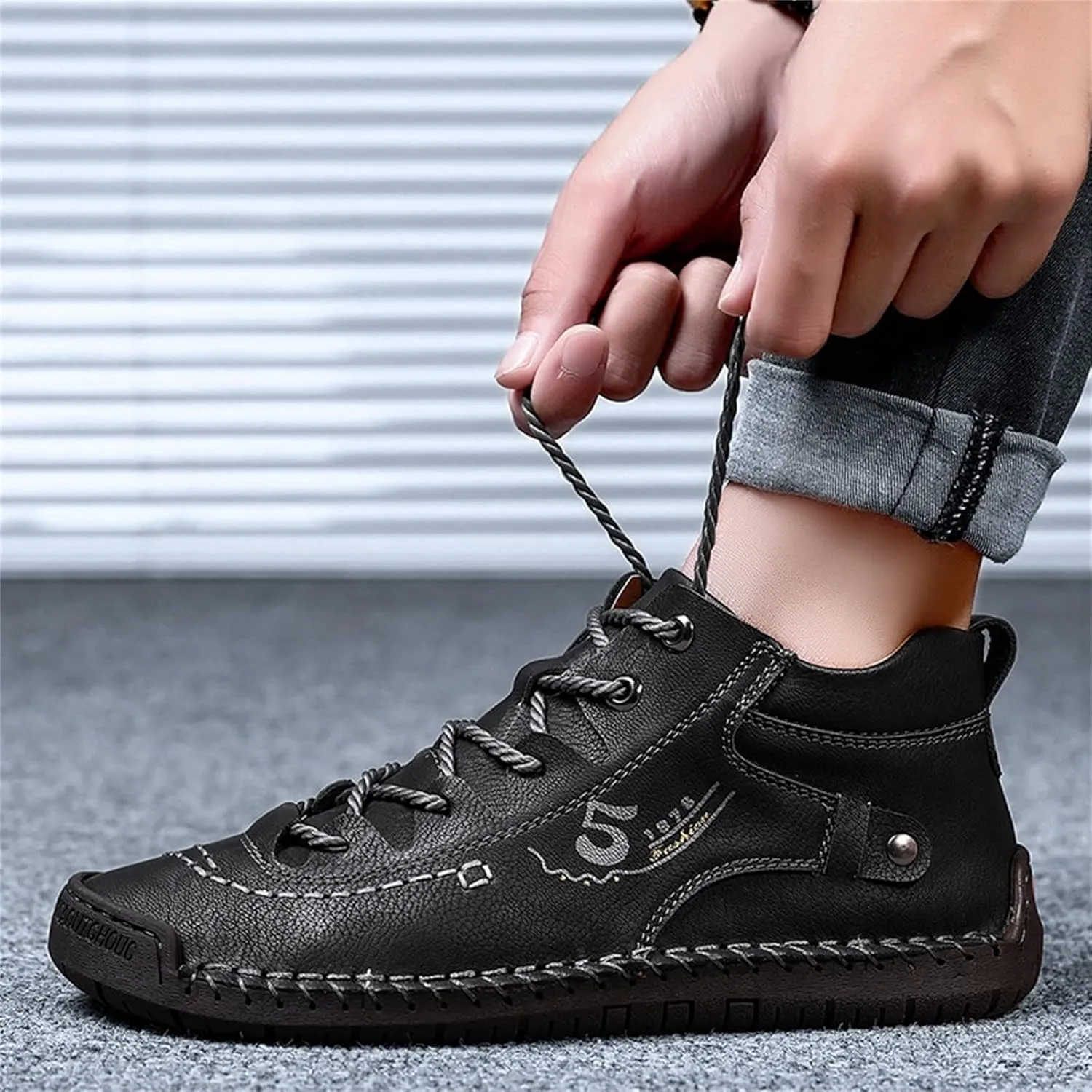Women's Lace Up Ankle Booties Suede Rubber Sole Running Shoes Low Top Breathable Walking Shoes Lightweight Casual Sneaker