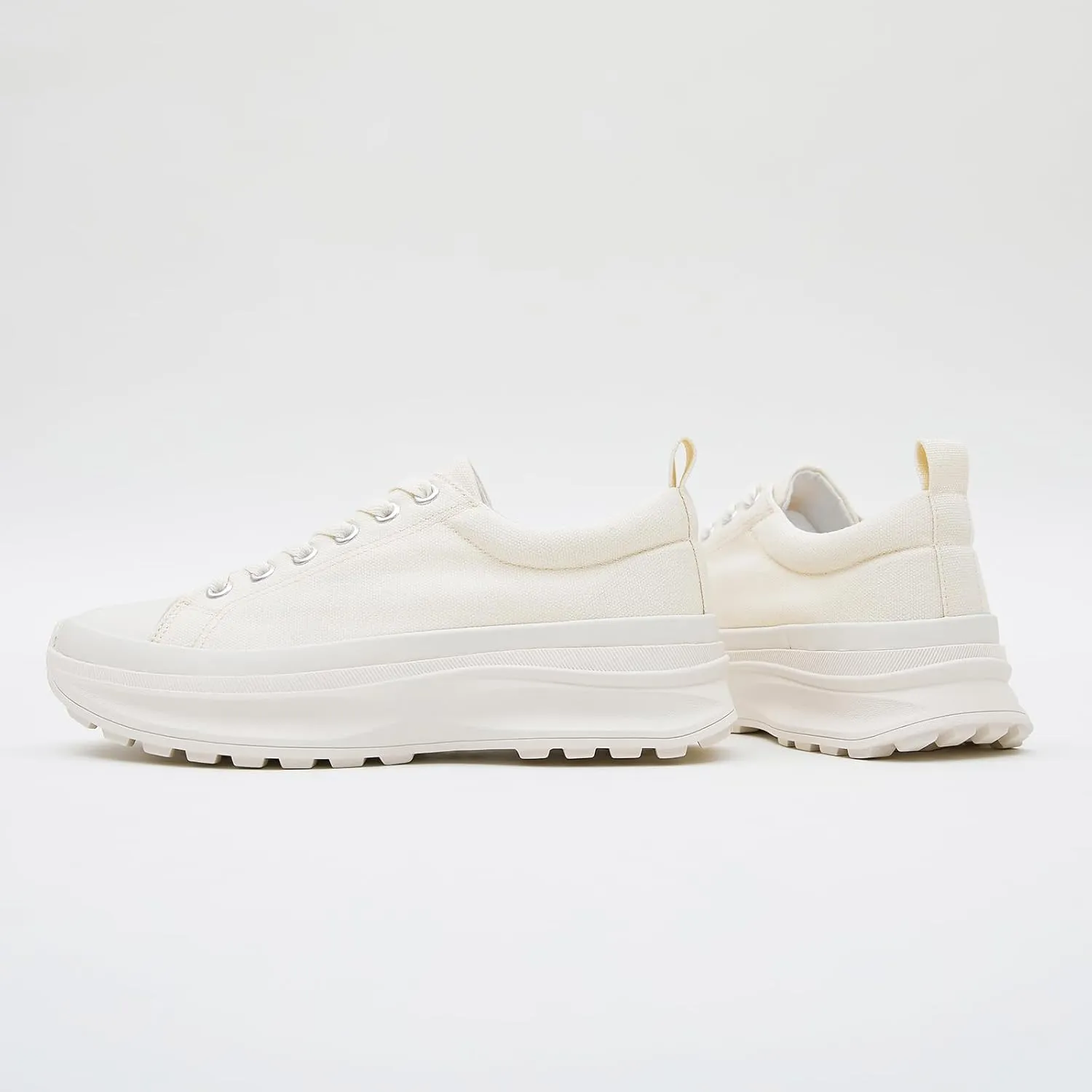 Womens Platform Sneakers Low Top White Shoes for Women Lace Up Canvas Shoes Black Sneakers for Women Comfortable Classic Tennis Shoes