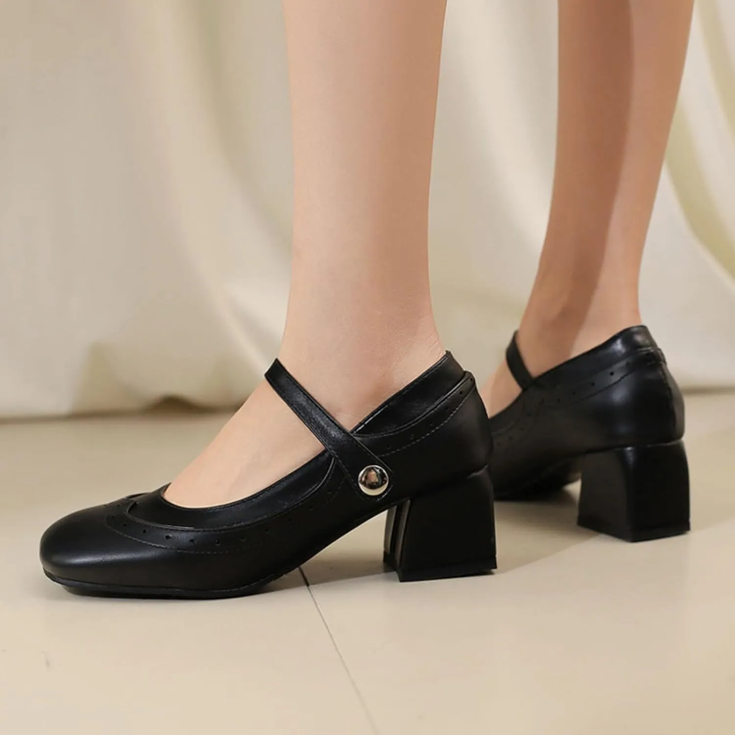 Women's Square Closed Toe Low Chunky Heels Block Mary Jane Pumps Classic Vintage Wingtip Ankle Strap Buckle Casual Office Work Dress Shoes